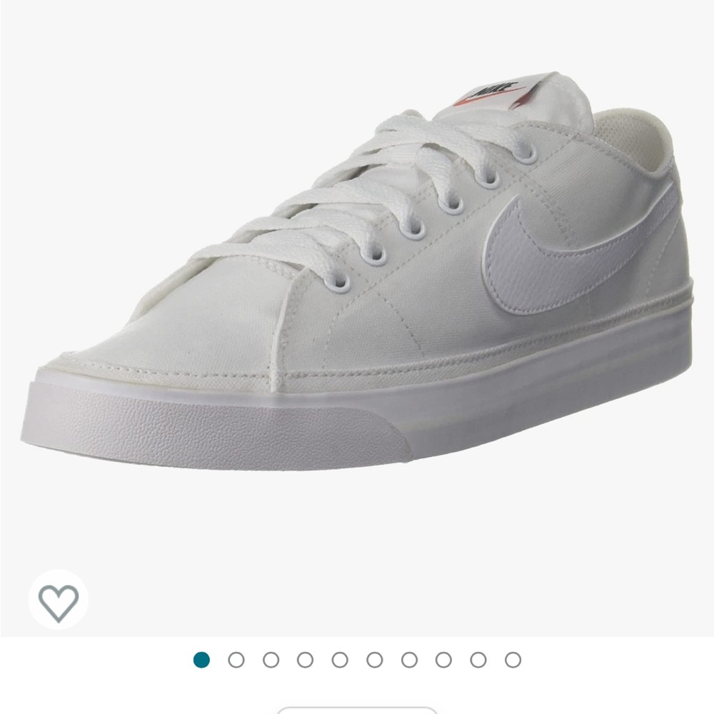 Women’s Nike tennis shoes
